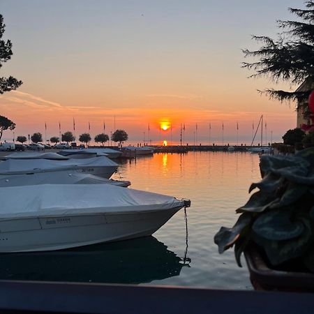 Porto Valentino 2 Apartman Sirmione Kültér fotó